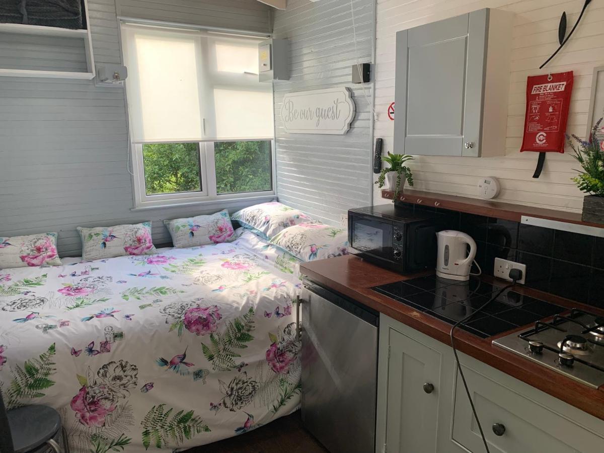 Shepherds Hut Bath Wick  Ngoại thất bức ảnh