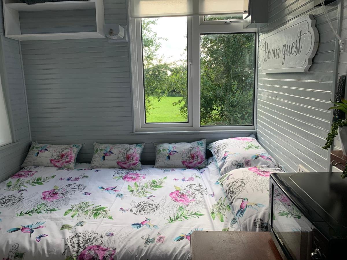 Shepherds Hut Bath Wick  Ngoại thất bức ảnh